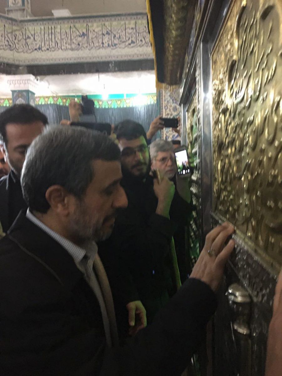 احمدی نژاد در آرامگاه علی بن مهزیار+عکس