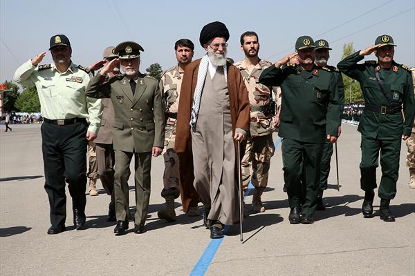برنامه نظامی آیت الله خامنه ای غرب را بهم ریخت برنامه نظامی آیت الله خامنه ای غرب را بهم ریخت