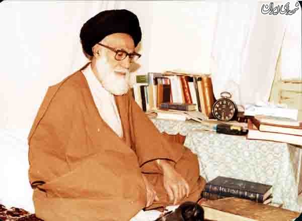 ادای احترام مردم شیراز به آیتالله شهید دستغیب ادای احترام مردم شیراز به آیتالله شهید دستغیب