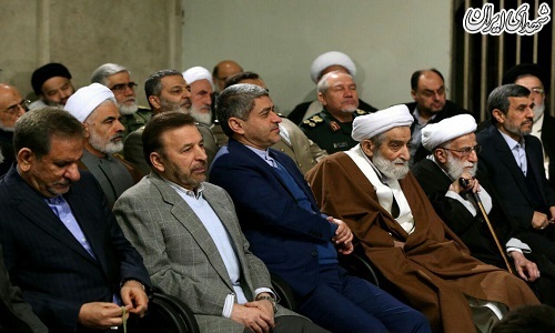 احمدی نژاد در دیدار مسئولان با رهبری +عکس