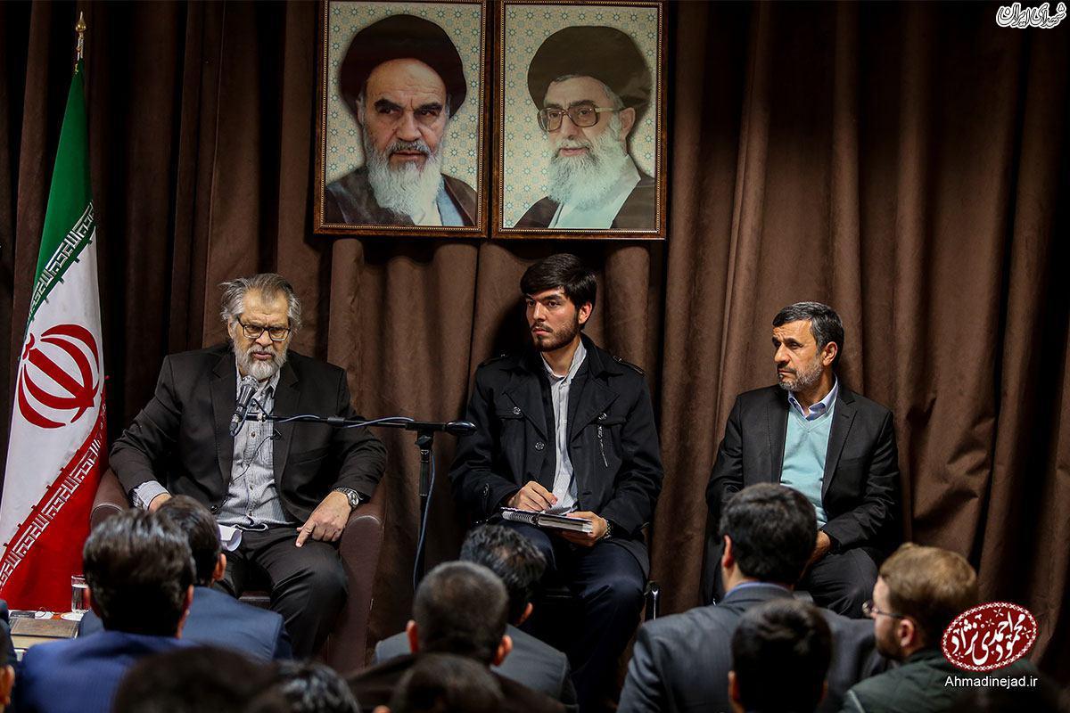 دیدار طالب زاده و دانشجویان با احمدی نژاد+تصاویر