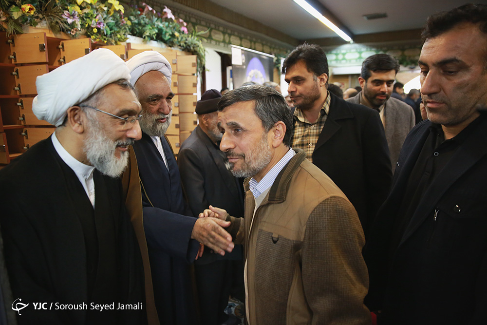 احمدی نژاد در ختم مرحوم پورمحمدی +عکس احمدی نژاد در ختم مرحوم پورمحمدی +عکس