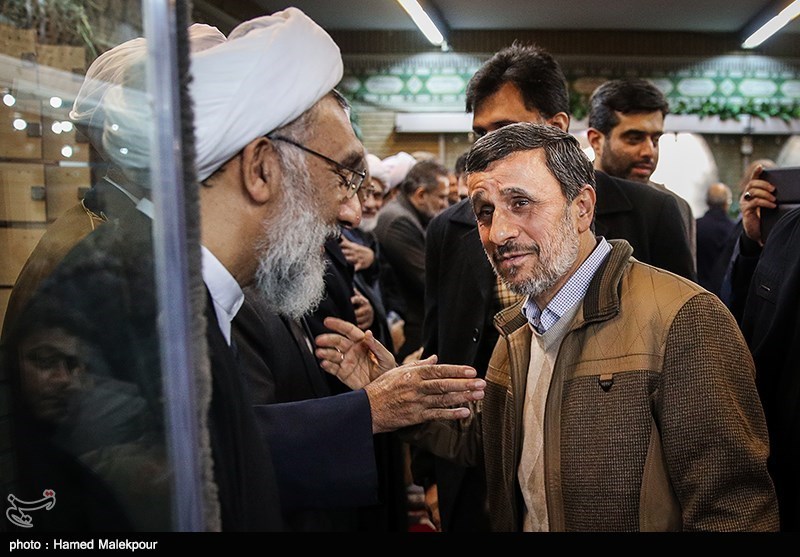 احمدی نژاد در ختم مرحوم پورمحمدی +عکس احمدی نژاد در ختم مرحوم پورمحمدی +عکس