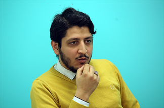 فرزند یک روحانی انقلابی را چه به خوانندگی؟! فرزند یک روحانی انقلابی را چه به خوانندگی؟!