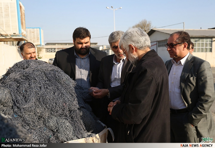 اصرار بر خام فروشی نفت و گاز جای تعجب دارد اصرار بر خام فروشی نفت و گاز جای تعجب دارد
