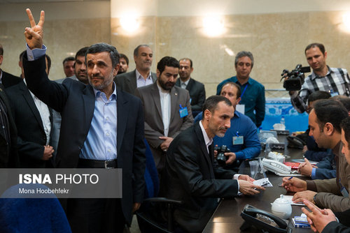 در مملکت ما چقدر پیشگو و نوسترآداموس هست؟! در مملکت ما چقدر پیشگو و نوسترآداموس هست؟!