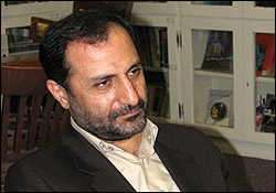 واکنش مشاور سابق احمدی نژاد به کاندیداتوری وی