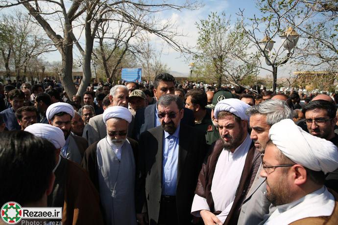 حضور محسن رضایی در مناطق سیلزده +عکس حضور محسن رضایی در مناطق سیلزده +عکس