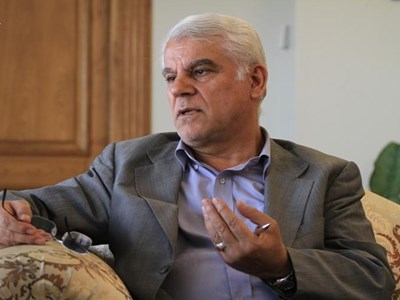 بهمنی:دولت روحانی پیمانکاران را ورشکست کرد