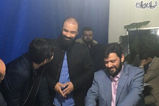 حضور مداح معروف در فرمانداری تهران+عکس حضور مداح معروف در فرمانداری تهران+عکس