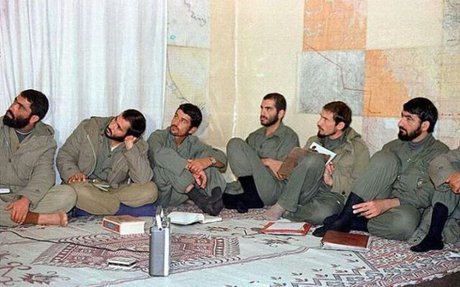 وقتی که 300 رزمنده ایرانی با چشمانی اشکبار عقبنشینی کردند وقتی که 300 رزمنده ایرانی با چشمانی اشکبار عقبنشینی کردند