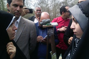 اعتراض جوانان کرمانشاهی به معاون رئیس جمهور اعتراض جوانان کرمانشاهی به معاون رئیس جمهور
