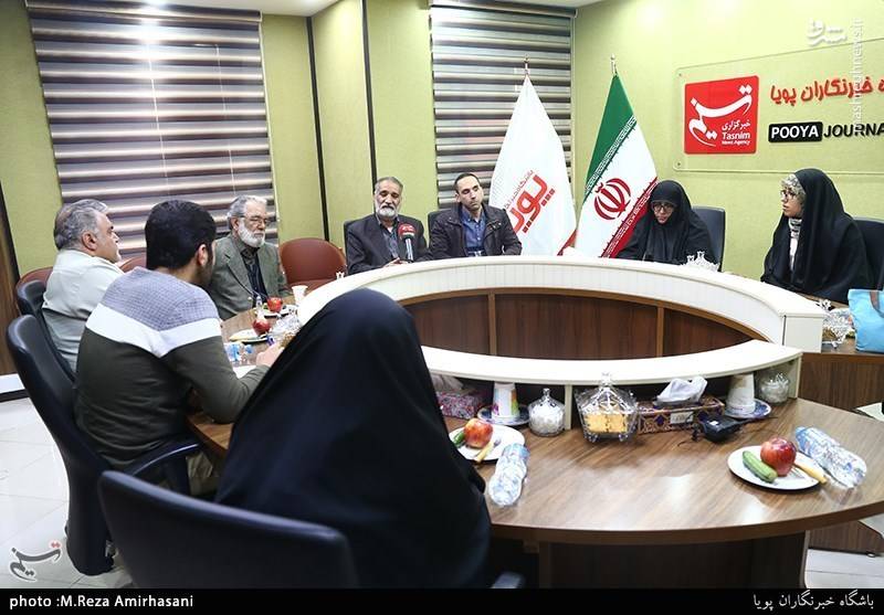 شکایت دسته جمعی خانوادههای شهدا و جانبازان فتنه ۸۸ از سران فتنه شکایت دسته جمعی خانوادههای شهدا و جانبازان فتنه ۸۸ از سران فتنه