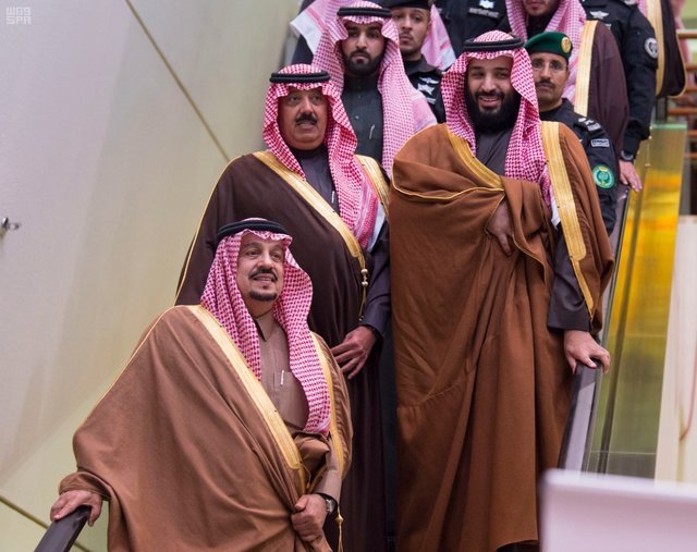اولین ظهور علنی شاهزاده متعب در کنار بن سلمان اولین ظهور علنی شاهزاده متعب در کنار بن سلمان