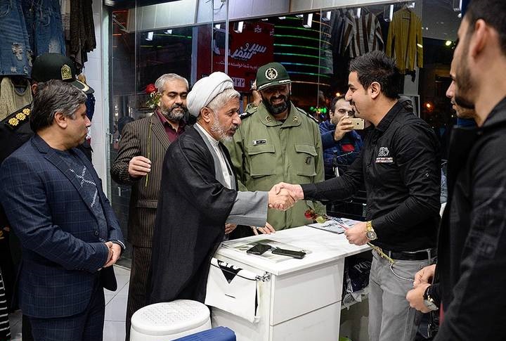 تقدیر مسئولان سپاه و ناجا از کسبه گرگانی + عکس تقدیر مسئولان سپاه و ناجا از کسبه گرگانی + عکس