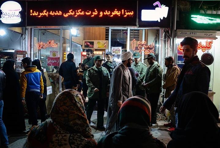 تقدیر مسئولان سپاه و ناجا از کسبه گرگانی + عکس تقدیر مسئولان سپاه و ناجا از کسبه گرگانی + عکس