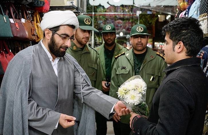 تقدیر مسئولان سپاه و ناجا از کسبه گرگانی + عکس تقدیر مسئولان سپاه و ناجا از کسبه گرگانی + عکس