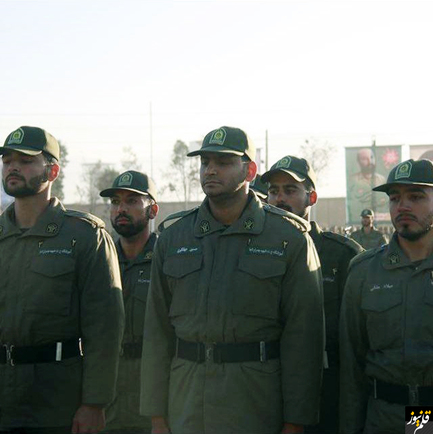 اسحاق جهانگیری در حال تراشیدتن سر پسرش + عکس