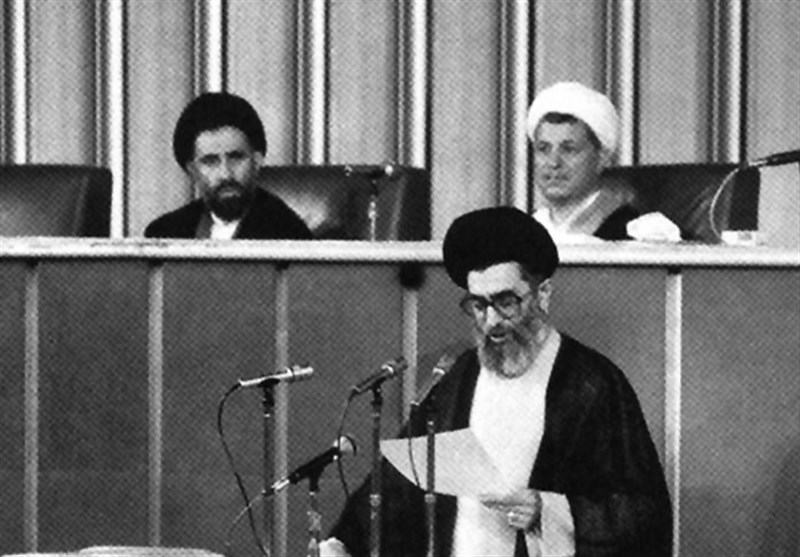 آیا آیت الله خامنه ای رهبر موقت بودند؟!+ چند نکته آیا آیت الله خامنه ای رهبر موقت بودند؟!+ چند نکته