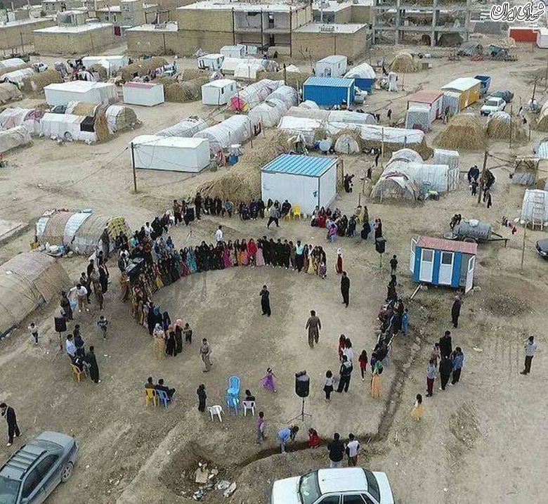 عکس/ عروسی میان کانکس‌ها در سرپل ذهاب