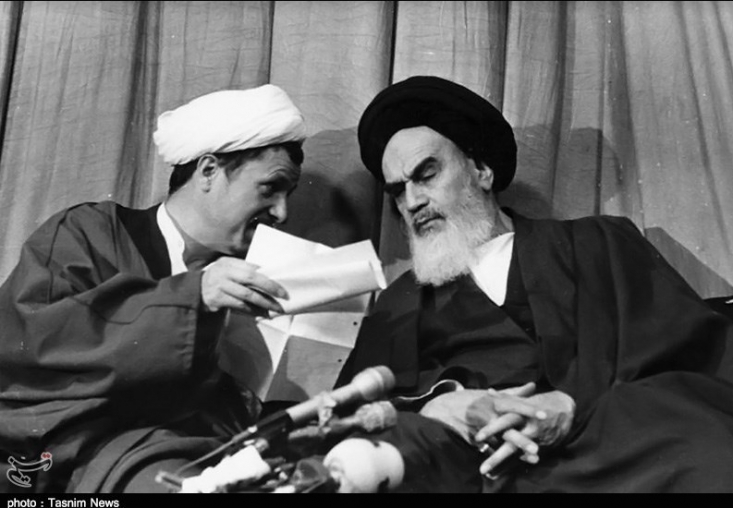 بررسی واگویه های متناقض مرحوم هاشمی درباره آمریکا:از دهه 60 تا دهه 90 بررسی واگویه های متناقض مرحوم هاشمی درباره آمریکا:از دهه 60 تا دهه 90