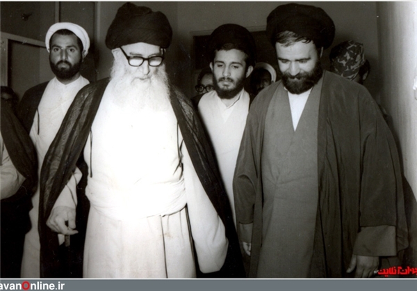 یادگار امام(ره) و آیت الله گلپایگانی در سال 58 + عکس