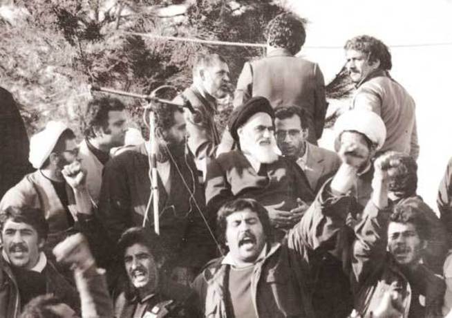 تصاویری دیده نشده از روز بازگشت امام(ره) به میهن تصاویری دیده نشده از روز بازگشت امام(ره) به میهن