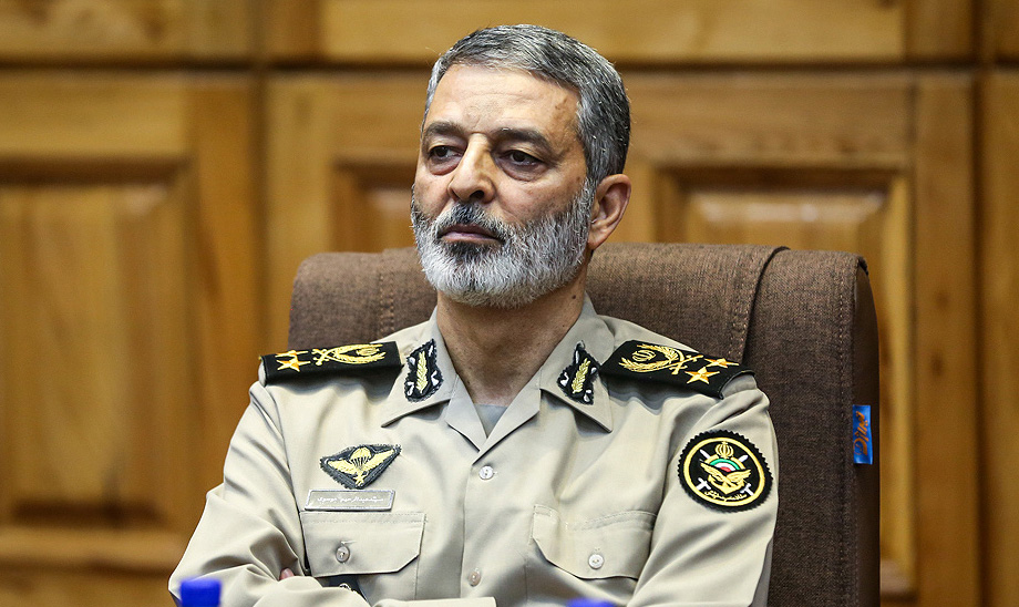 واکنش فرمانده کل ارتش به شعارهای ضد ارتش منافقین واکنش فرمانده کل ارتش به شعارهای ضد ارتش منافقین