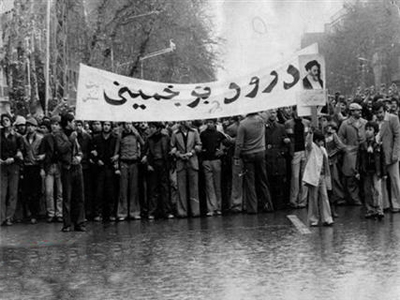 نقش زعامت امام(ره) در شکل‌گیری حاکمیت اسلامی/رهبری که آئینه تمام‌نمای حقیقت بود