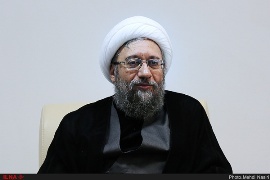 آیت الله آملی لاریجانی در بیمارستان