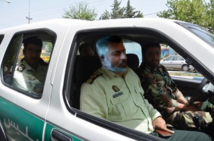 اخاذی مرد هزارچهره این بار با پوشش داعشی! +عکس اخاذی مرد هزارچهره این بار با پوشش داعشی! +عکس