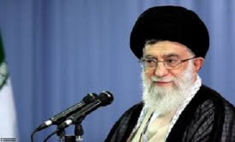 شیعه و سنی در جمهوری اسلامی در دشوارترین میدانها کنار یکدیگرند شیعه و سنی در جمهوری اسلامی در دشوارترین میدانها کنار یکدیگرند