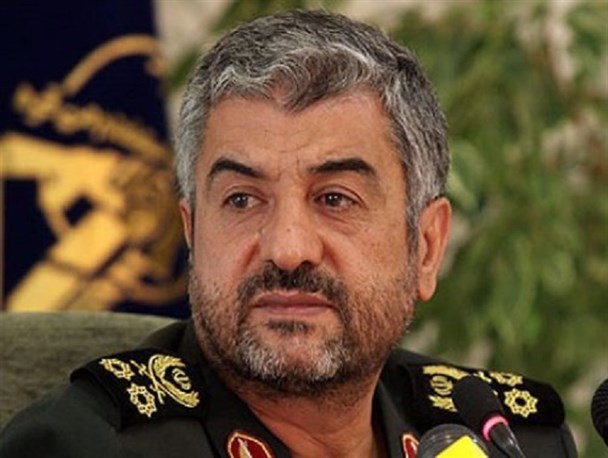 پیام قدردانی فرمانده کل سپاه به ابراهیم حاتمی کیا