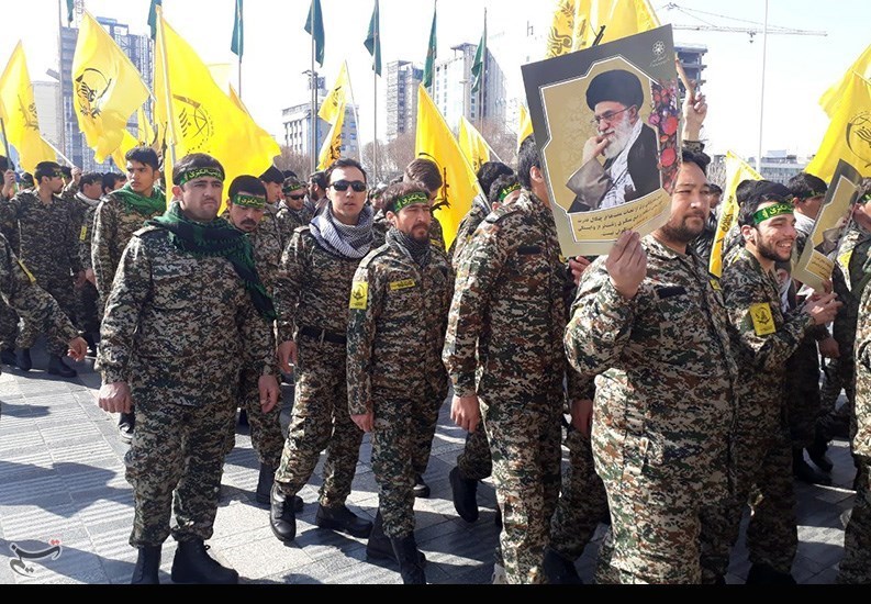 رزمندگان لشکر فاطمیون در راهپیمایی 22 بهمن + عکس