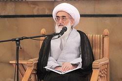 آیت الله نوری همدانی:مسئولان از مسائل حاشیه ای بپرهیزند