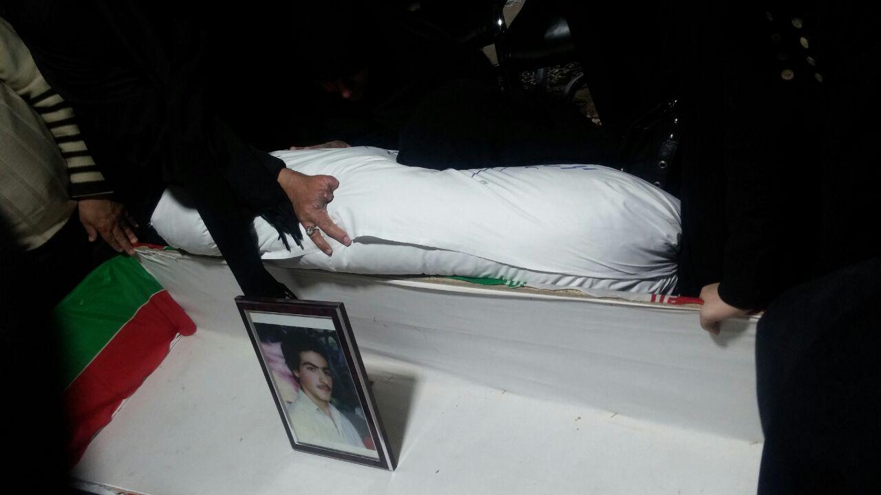 وداع مادر شهید با فرزندش پس از ۲۹ سال + عکس وداع مادر شهید با فرزندش پس از ۲۹ سال + عکس