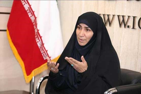 100 پاسپورت بیگانه در جیب 100 پاسپورت بیگانه در جیب