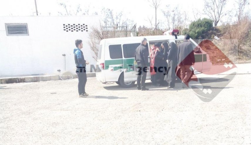 دستگیری هواداران خانم پیش از ورود به ورزشگاه +عکس دستگیری هواداران خانم پیش از ورود به ورزشگاه +عکس