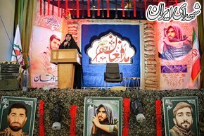 عکس/ یادواره دانشآموزی شهید مدافع حرم محمدرضا دهقان عکس/ یادواره دانشآموزی شهید مدافع حرم محمدرضا دهقان