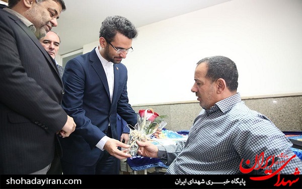 عیادت وزیر ارتباطات و فناوری اطلاعات از جانبازان سرافراز عیادت وزیر ارتباطات و فناوری اطلاعات از جانبازان سرافراز