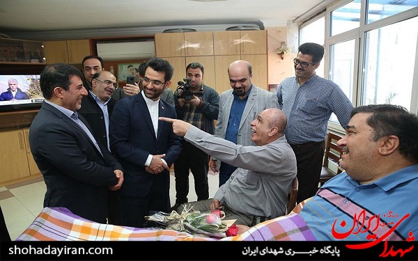 عیادت وزیر ارتباطات و فناوری اطلاعات از جانبازان سرافراز عیادت وزیر ارتباطات و فناوری اطلاعات از جانبازان سرافراز