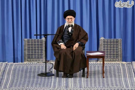 دیدار جمعی از مداحان اهل بیت(ع) با رهبر انقلاب/ عکس