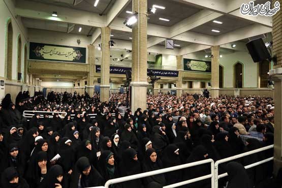 دیدار جمعی از مداحان اهل بیت(ع) با رهبر انقلاب/ عکس