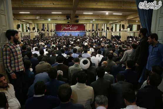 دیدار جمعی از مداحان اهل بیت(ع) با رهبر انقلاب/ عکس
