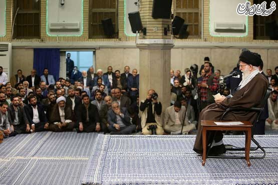 دیدار جمعی از مداحان اهل بیت(ع) با رهبر انقلاب/ عکس