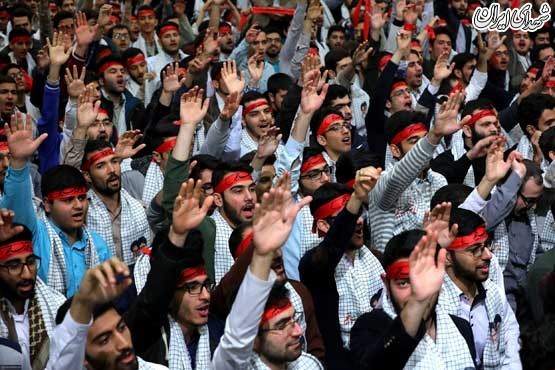 دیدار نوجوانان و جوانان با رهبر انقلاب/عکس
