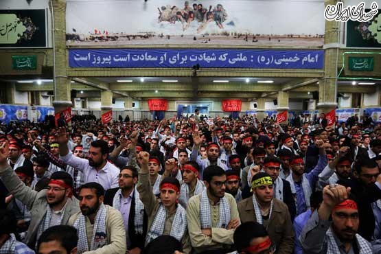 دیدار نوجوانان و جوانان با رهبر انقلاب/عکس