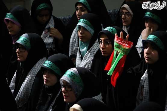 دیدار نوجوانان و جوانان با رهبر انقلاب/عکس