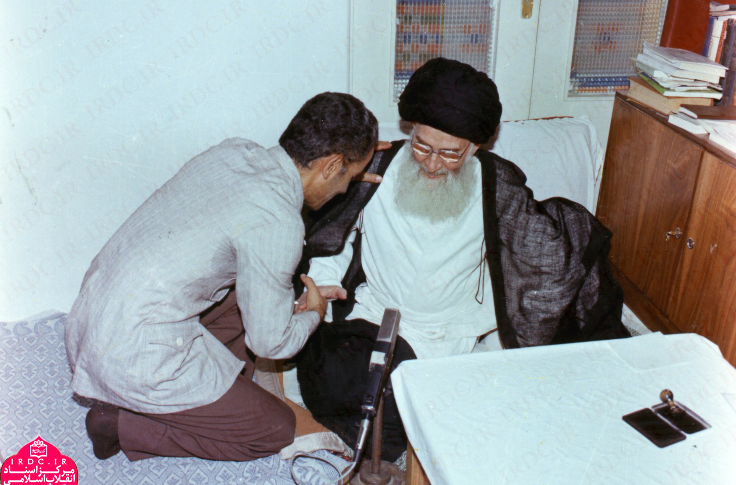 مرحوم آیت الله گلپایگانی(ره) و شهید رجایی + عکس
