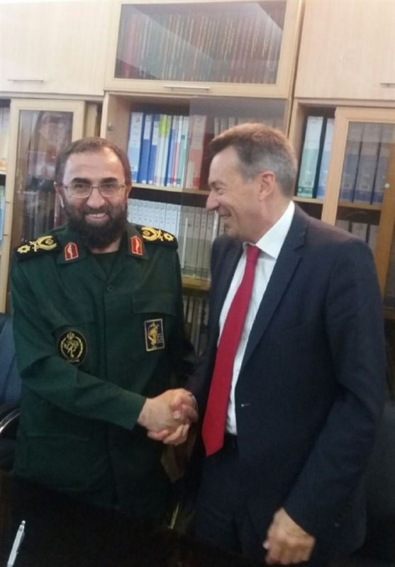 آمریکاییها هر چه سریعتر اطلاعات انسانی جنگ صدام علیه ایران را برگردانند آمریکاییها هر چه سریعتر اطلاعات انسانی جنگ صدام علیه ایران را برگردانند